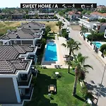 Sweet Aparthotel 4*