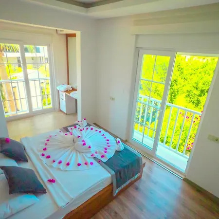 Sweet Apartmanhotel 4*