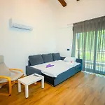 Apart-hotel Sweet 4*