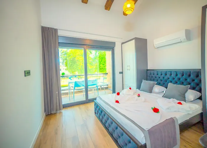 Sweet Aparthotel 4*